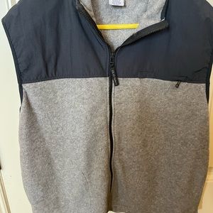 Men’s Old Navy fleece vest